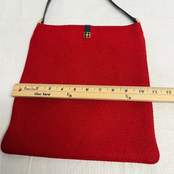 Kate Spade Wool Shoulder bag in deep red - Picture 13 of 16